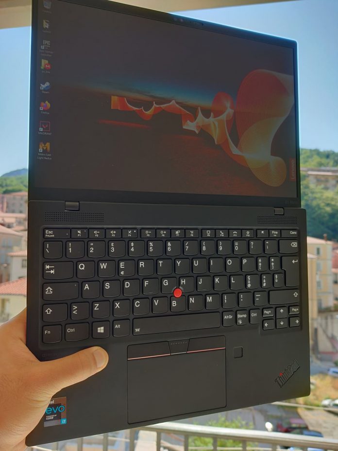 Recensione Lenovo ThinkPad X1 Nano Gen 1 solo 900gr ma tanta potenza!