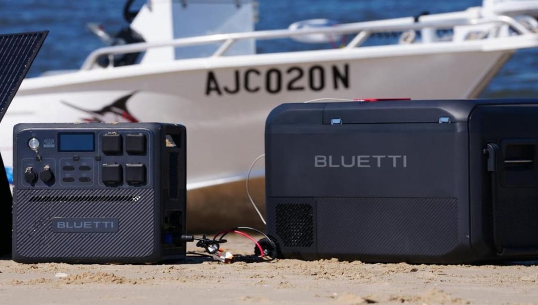 bluetti ac240 ip65, power station resistente alle intemperie