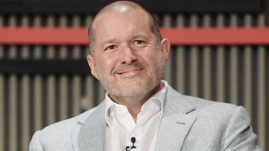 jony ive conferma di lavorare con openai a un dispositivo ai