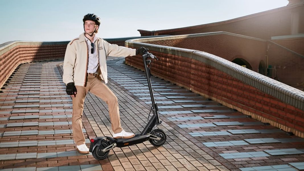 navee a ifa 2024 presenta nuovi scooter elettrici st e gt (1)