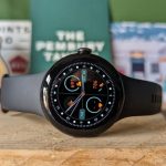 pixel watch google ritarda l'aggiornamento wear os 5